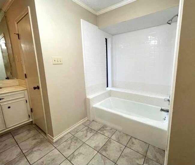 Foto del edificio - Spacious Pleasant Grove Home available for rent!
