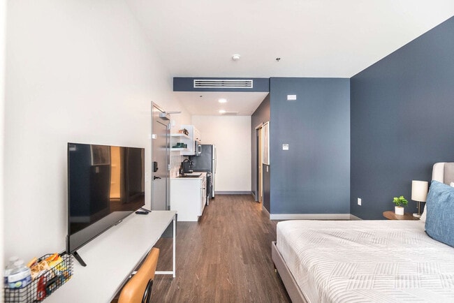 Building Photo - 781 Spring St