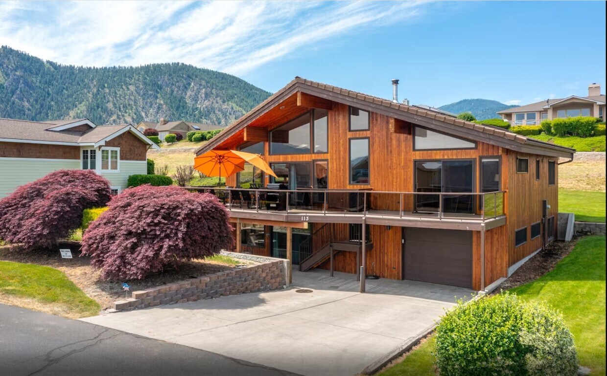 Primary Photo - 113 Chelan View Dr
