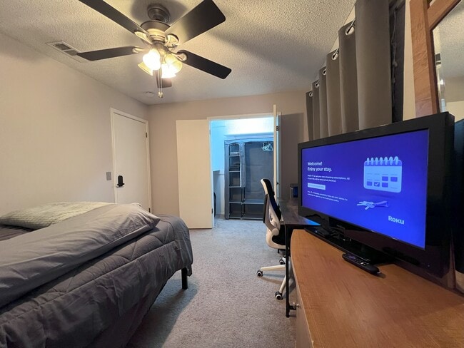 Photo - 2729 Lawndale Dr House