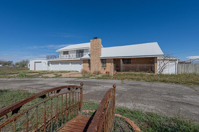 Foto del edificio - 6084 W Dunn St