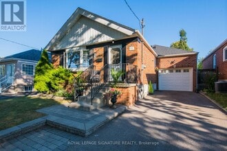 Building Photo - 22 Bardwell Crescent