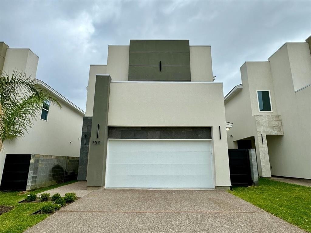 Primary Photo - 7511 Cresta Bella St