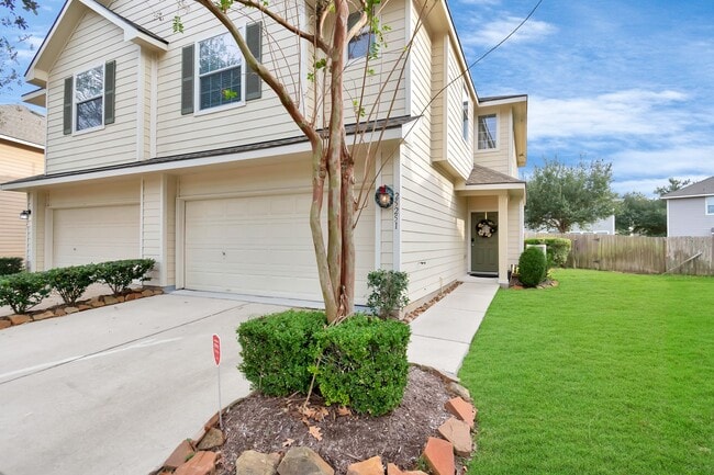 Foto del edificio - 25251 Bentley Glen Ln