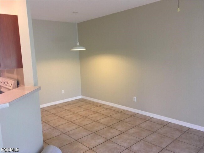 Foto del edificio - 8639 Athena Ct