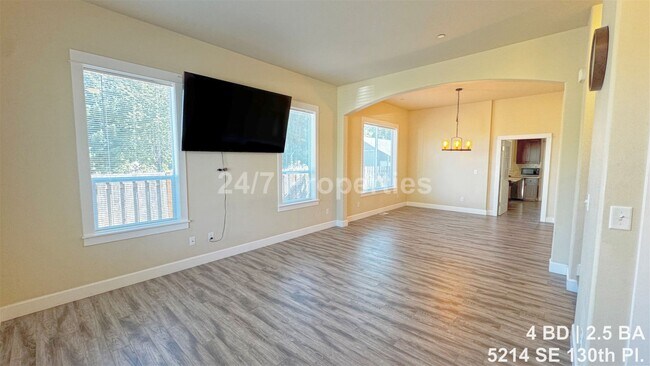 Foto del edificio - Charming 4 BD | 2.5 BA Home w/ Large Yard - Powellhurst-Gilbert