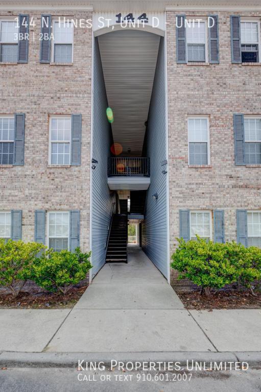 Building Photo - 144 N Hines St