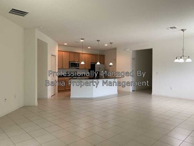 Foto del edificio - 8803 Arrabida Ln