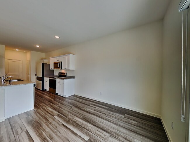 Building Photo - 1803 Washington St