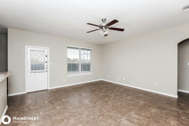 Foto del edificio - 213 Kennedy Dr, Crowley, TX 76036