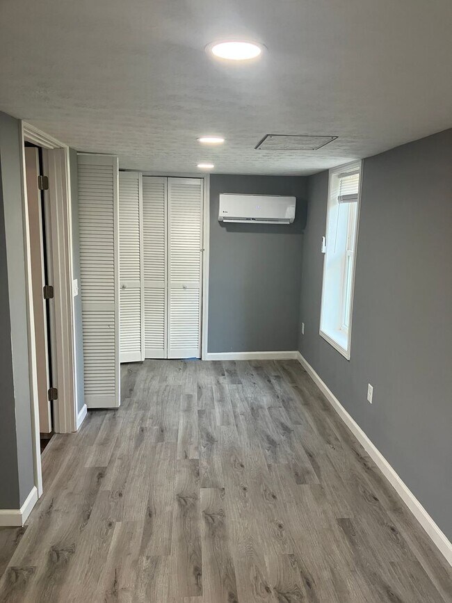 Foto del edificio - 701 W Walnut St