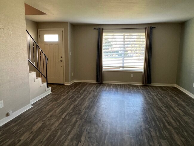 Living Room - 503 SE 110th Ave