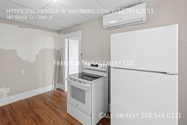Building Photo - 387 Grove St