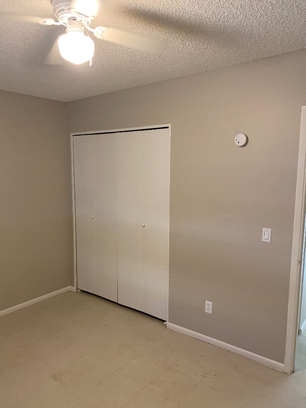 Foto del edificio - 403 E Quail Ave