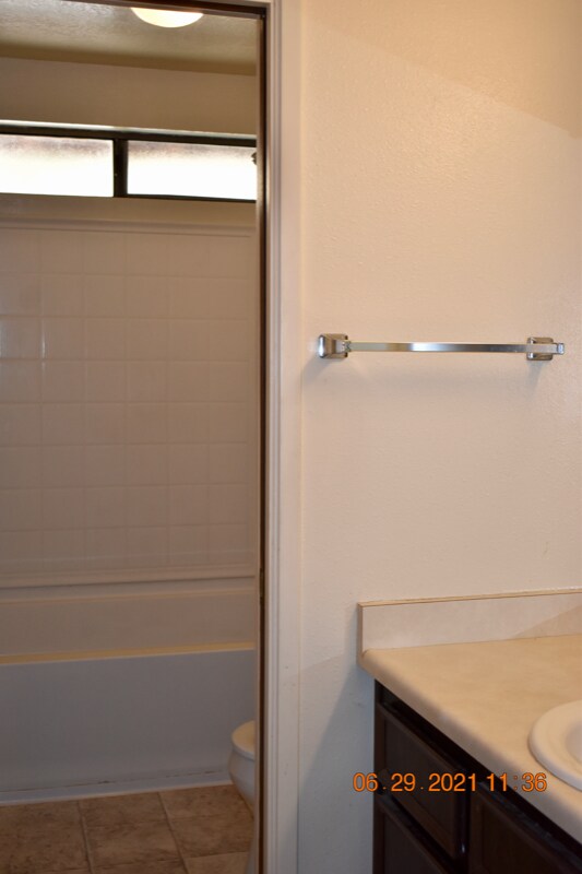 Foto del edificio - 60 Shannon Ct