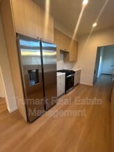 Building Photo - 611 E Garfield Ave Building Photo - 611 E Garfield Ave