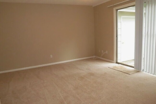 Foto del edificio - Beautiful 3 Bedroom Townhouse!