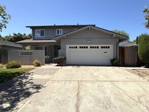 Building Photo - 4288 Briarwood Way