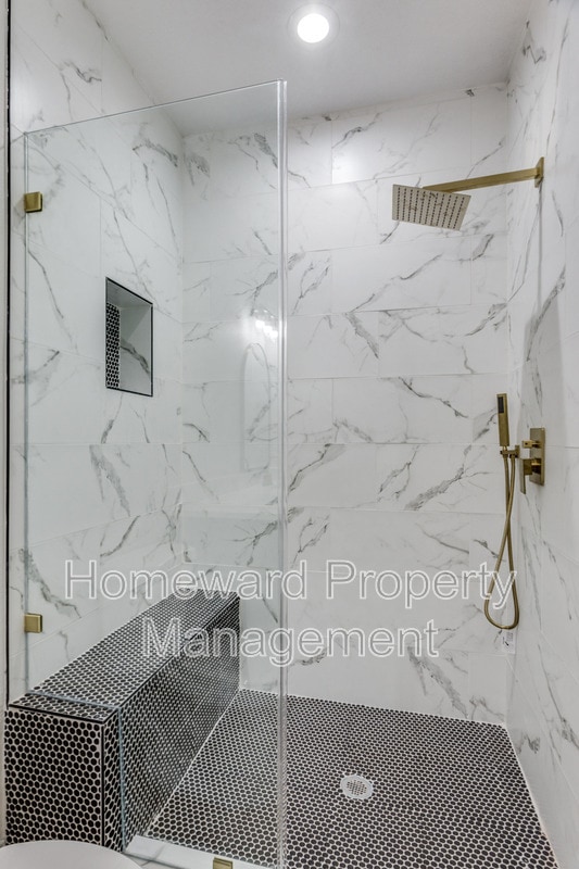 Building Photo - 8004 Julie Ave