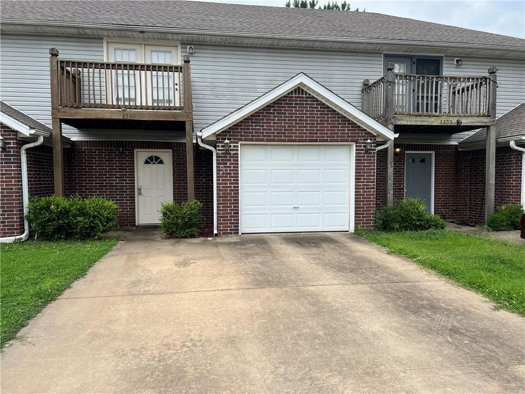 2301 Skyler Dr, Fayetteville, AR 72703 Townhome Rentals in