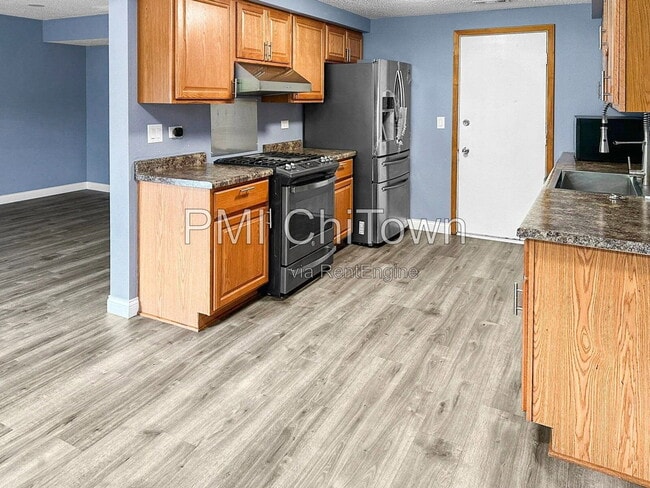Building Photo - 2155 Wildwood Ln