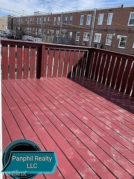 Building Photo - 3 br, 1 bath Townhome - 7159 Montague Street