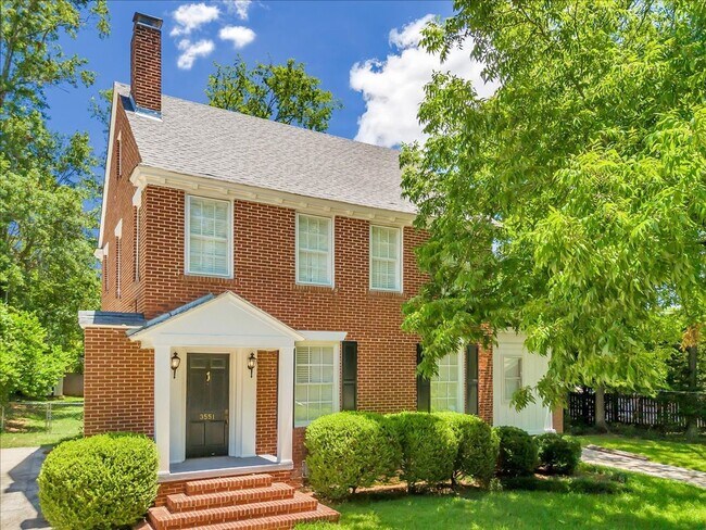 Foto del edificio - 3551 Overlook Ave