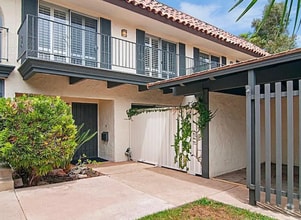 Building Photo - 4052 Loma Riviera Cir