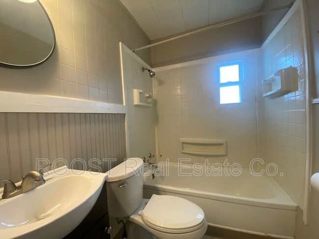 Foto del edificio - 1612 Mansfield Ave