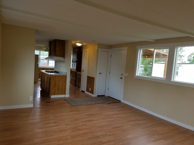 Foto del edificio - 2 BDRM Mobile Home for rent in Hayden!