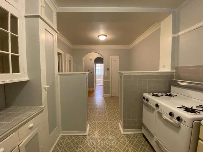 Building Photo - 1 bedroom in Chicago IL 60625