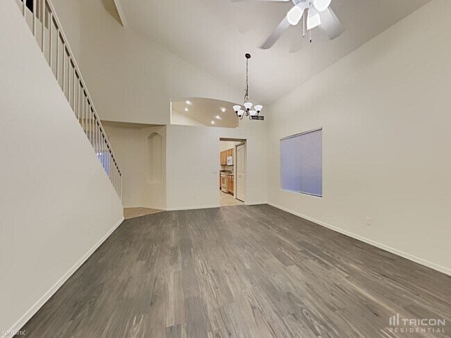 Building Photo - 12746 W Hollyhock Dr