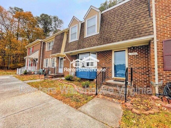 Foto del edificio - 121 Charles Parish Dr