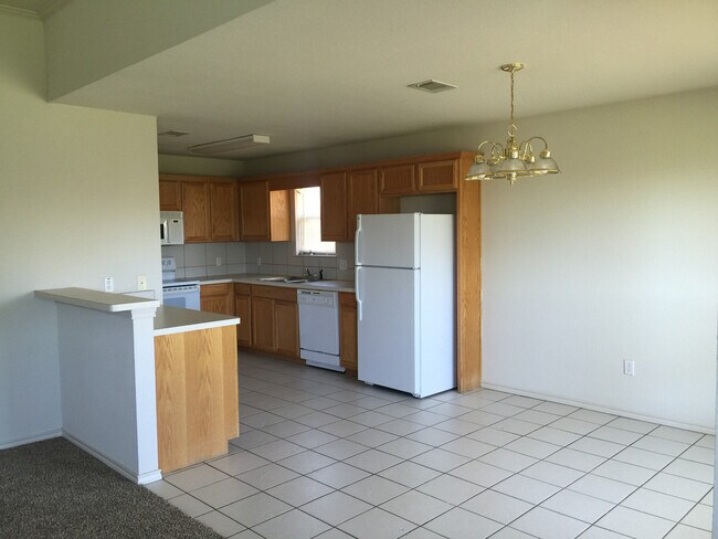 Building Photo - Duplex