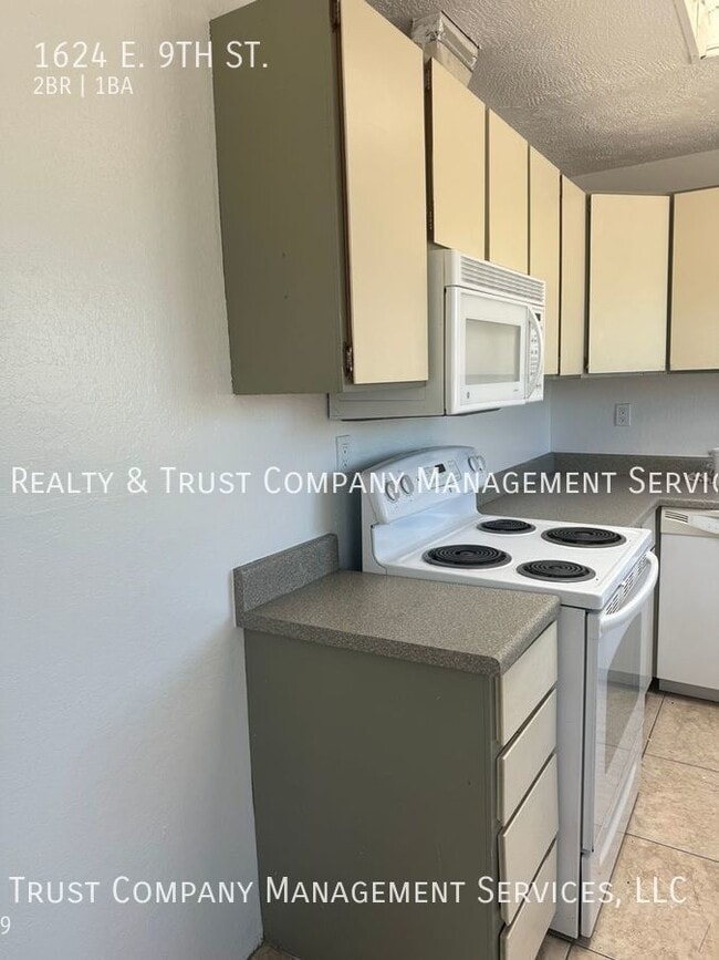 Foto del edificio - 1624 E 9th St