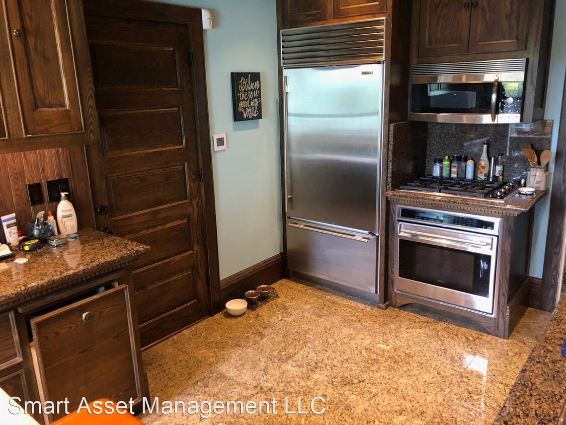 2723 N Downer Ave, Milwaukee, WI 53211 Room for Rent in Milwaukee, WI