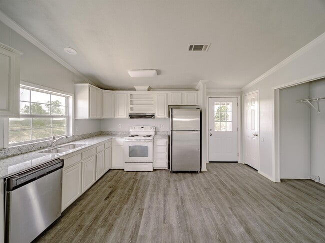 Photo - 104 Windy Creek Ct (Springtown, TX) Townhome