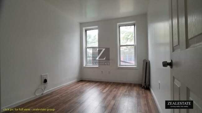 Foto del edificio - 108-05 101st Avenue
