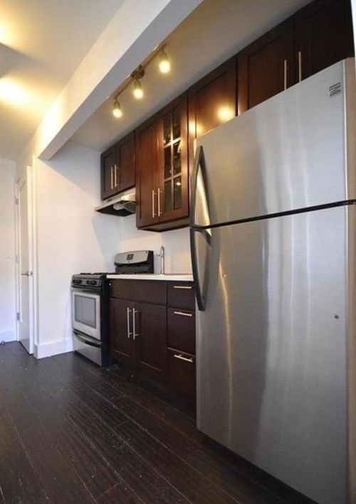 Foto del edificio - 644 10th Ave