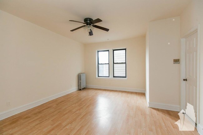 Foto del edificio - 4851 N Damen Ave