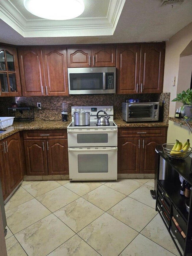 Foto del edificio - 10851 SW 6th St