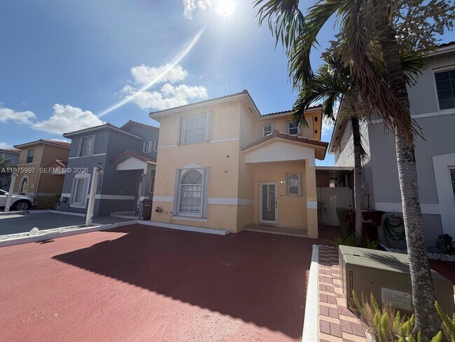 Foto del edificio - 7211 W 24th Ave