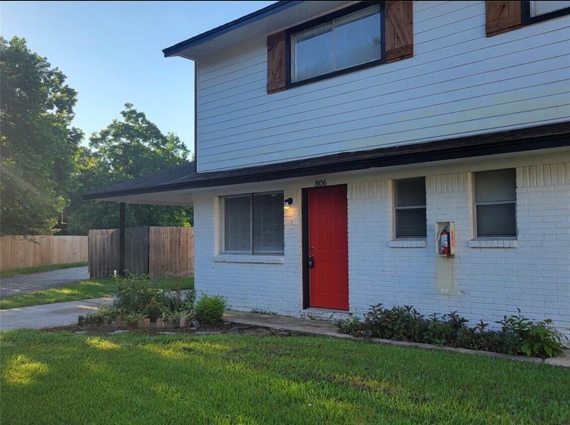 Foto principal - 806 Danna St