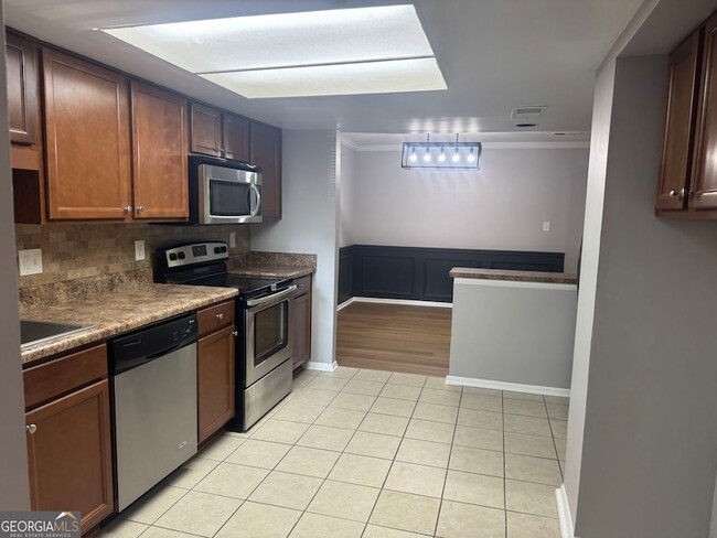 Photo - 2207 Surrey Court SE Unit Apartment