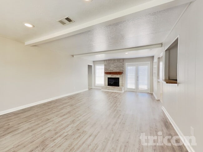 Foto del edificio - 22731 River Birch Dr