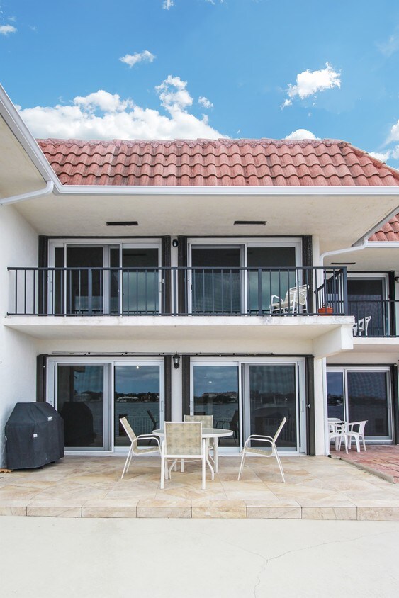 Foto principal - 230 Sunrise Ave
