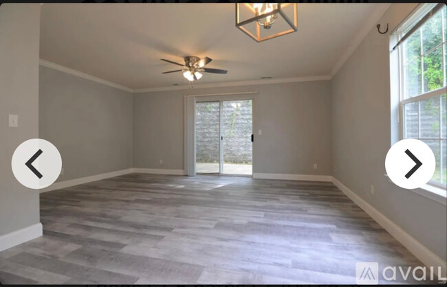 Building Photo - 5341 Lakewood Terrace