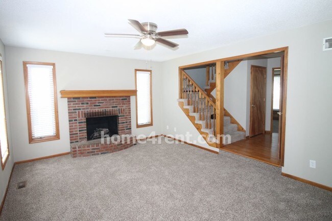 Foto del edificio - 12024 W 48th St