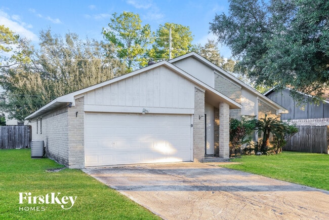 Building Photo - 13818 Bella Dr