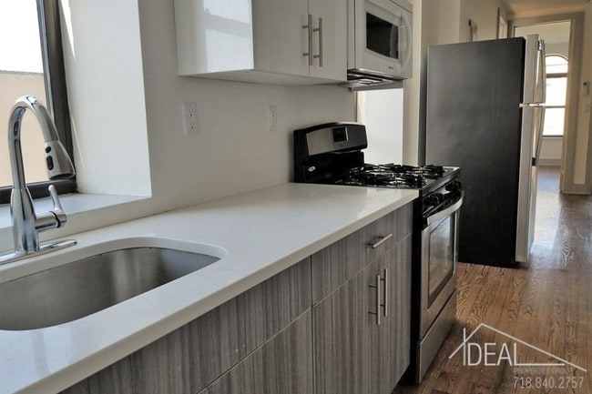 Foto del edificio - Newly Renovated 3BR in Stuyvesant Heights